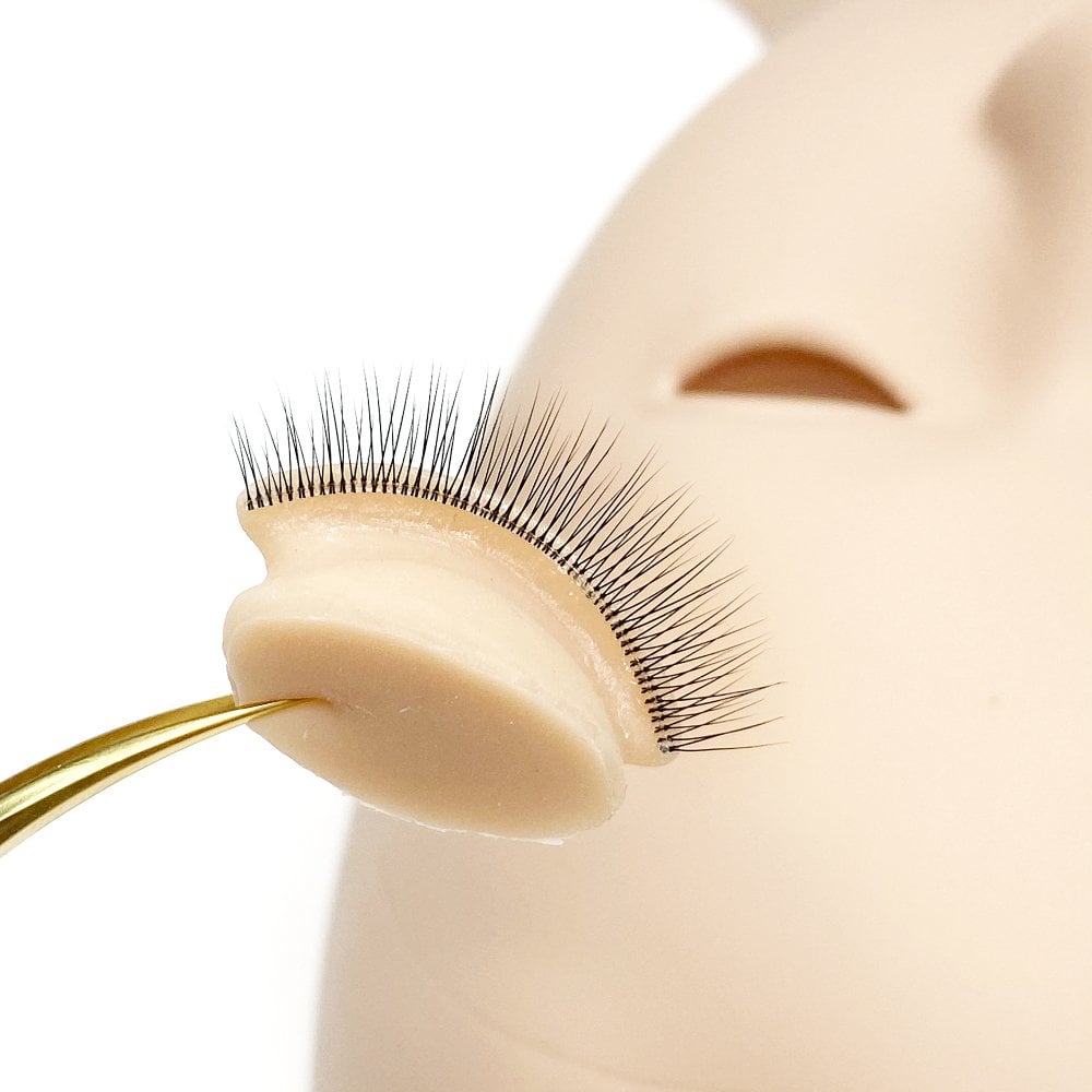 No model, No problem Silicone practice eyelids for eyelash extension training and practice EEPM